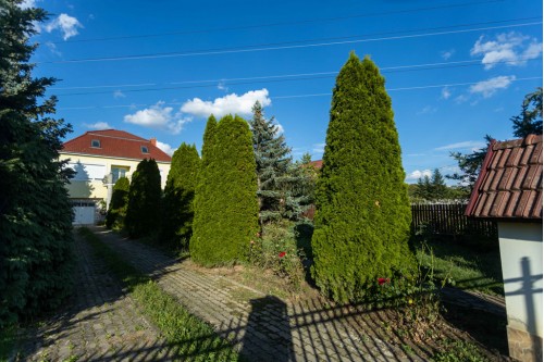 Продам  двоповерховий будинок зі свіжим євроремонтом !!!